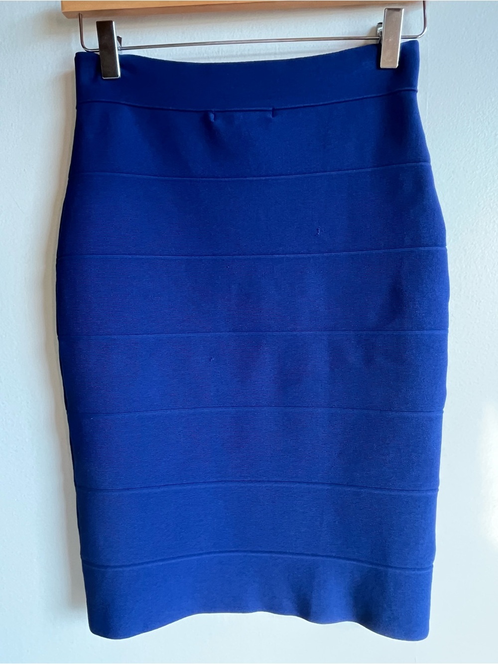 Romeo + Juliet Couture Banded Stretch Flatering Skirt Dark Royal Blue Size S NWT